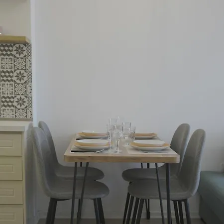 Inn Home Apartments Διαμέρισμα Τίρανα